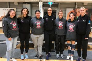 Silver Ferns came to UNISS